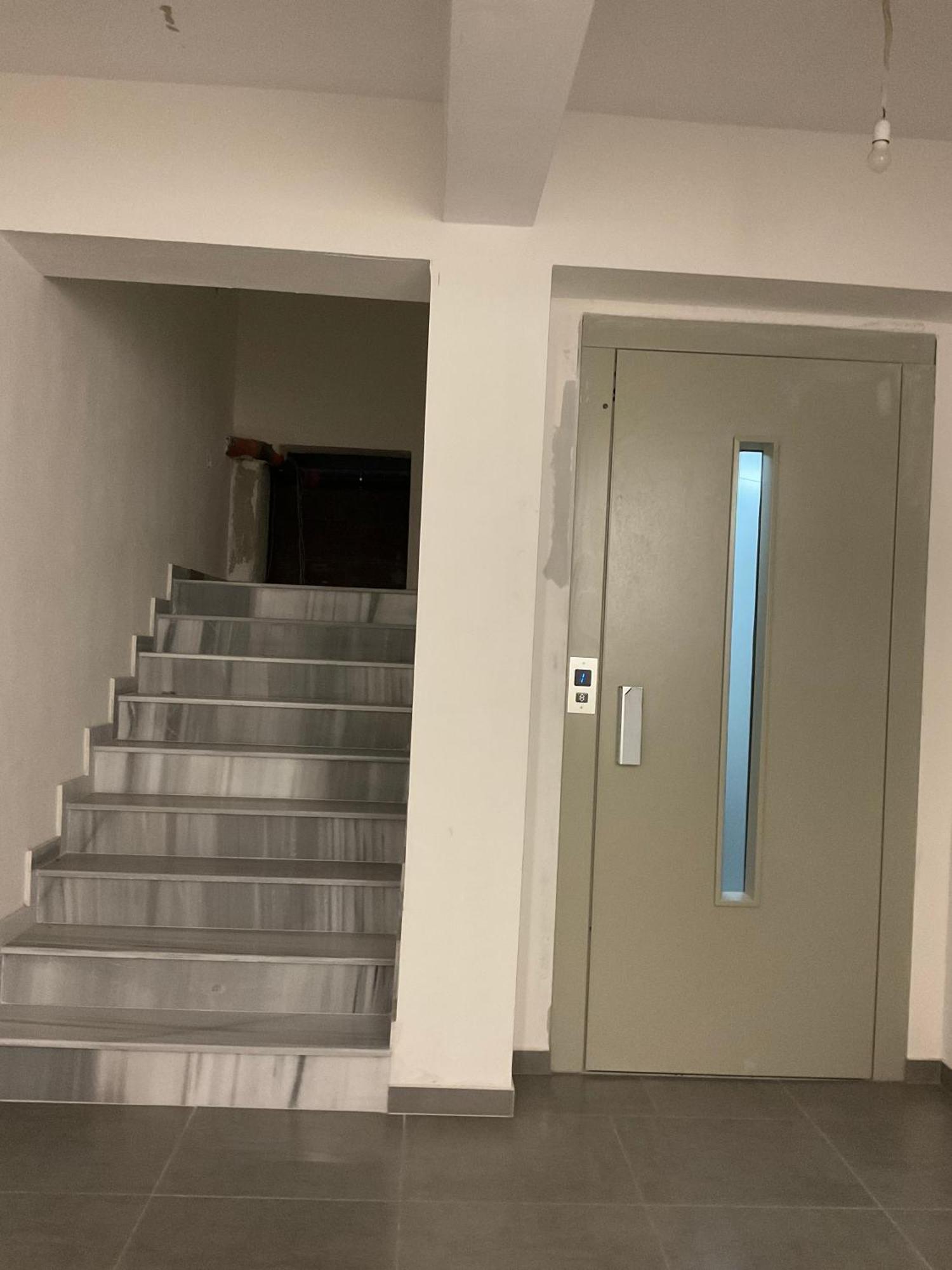 Mojito Beach Apartments With Free Parking Sarandë エクステリア 写真