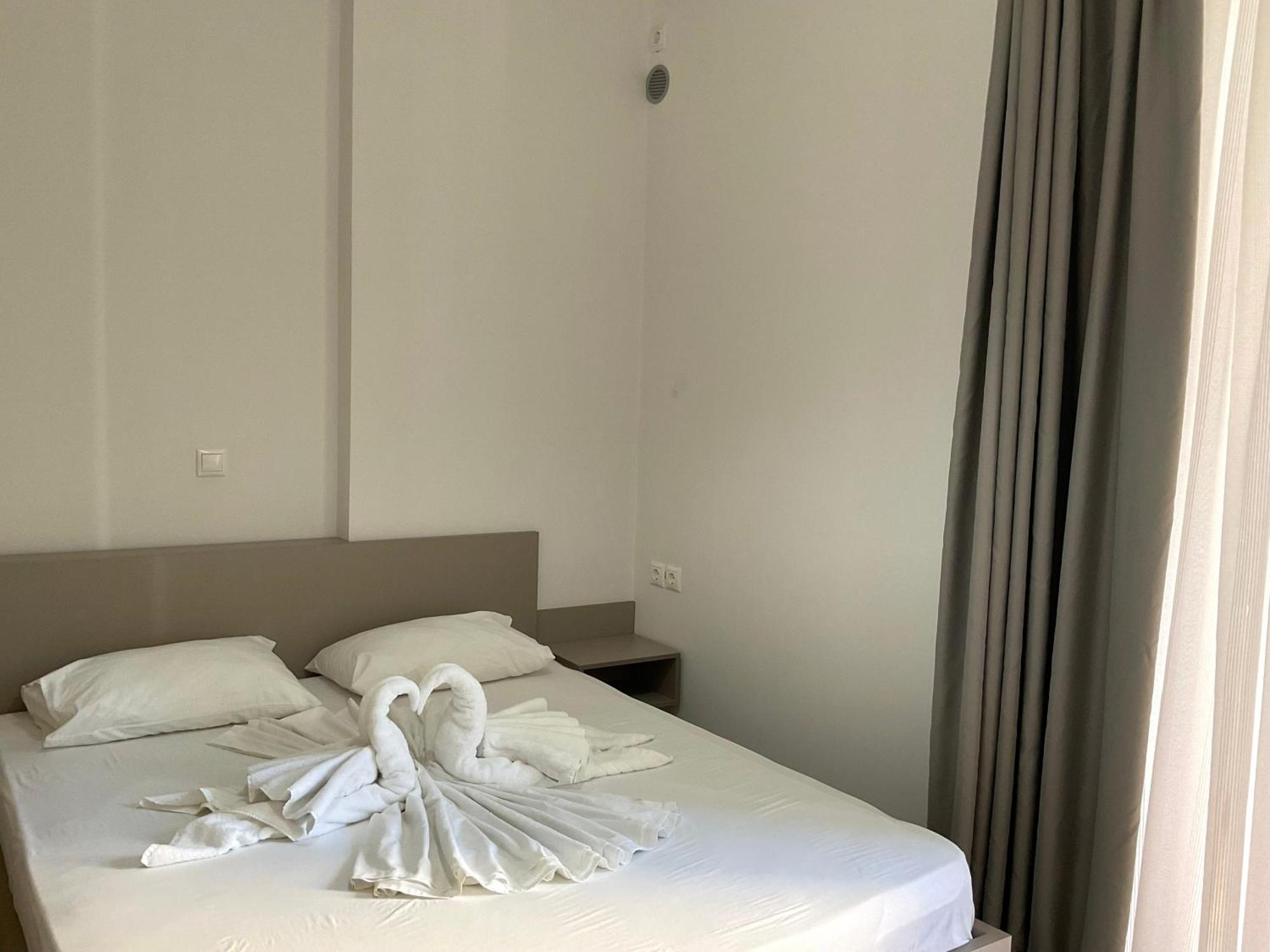 Mojito Beach Apartments With Free Parking Sarandë 部屋 写真
