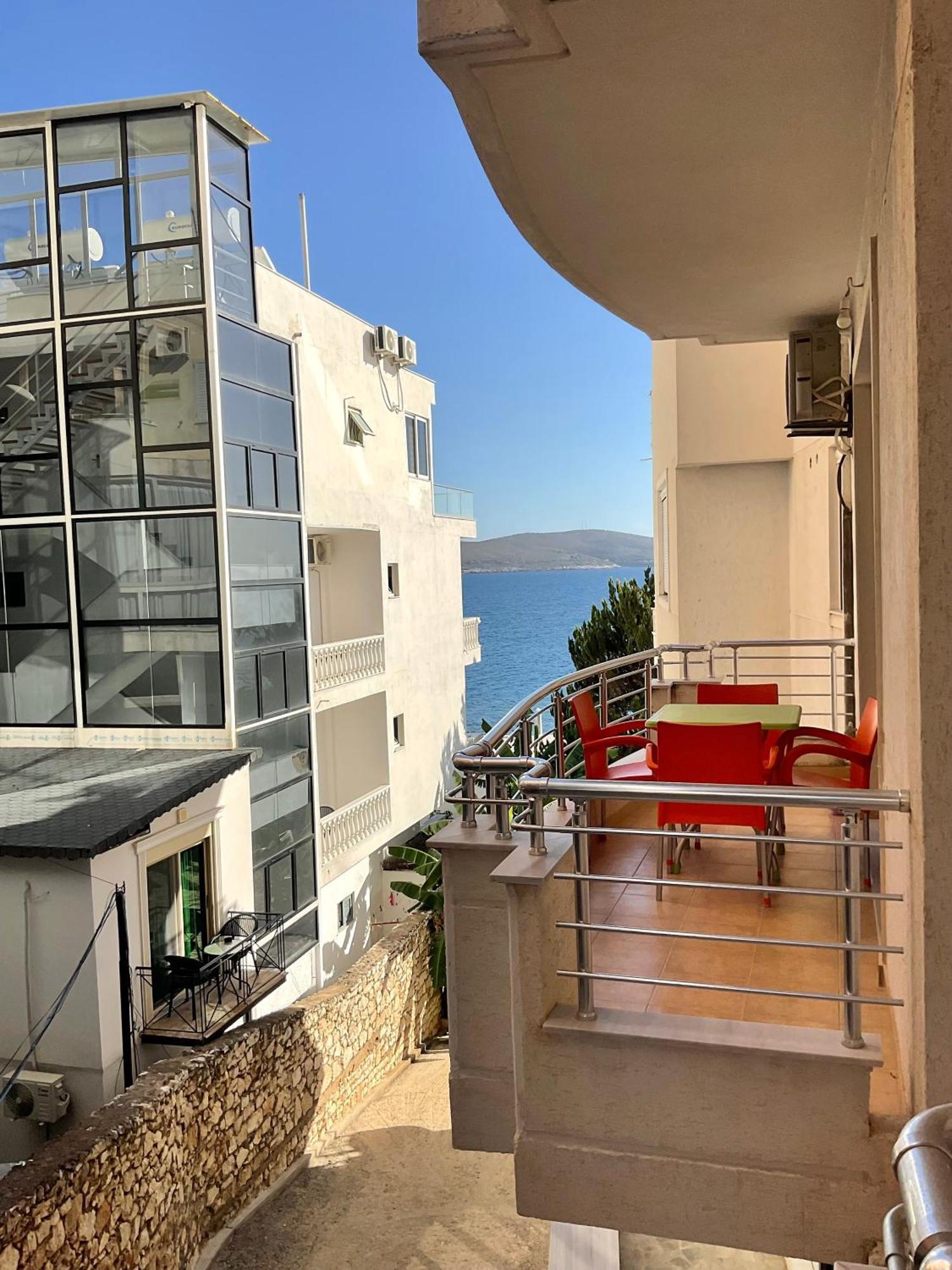 Mojito Beach Apartments With Free Parking Sarandë エクステリア 写真