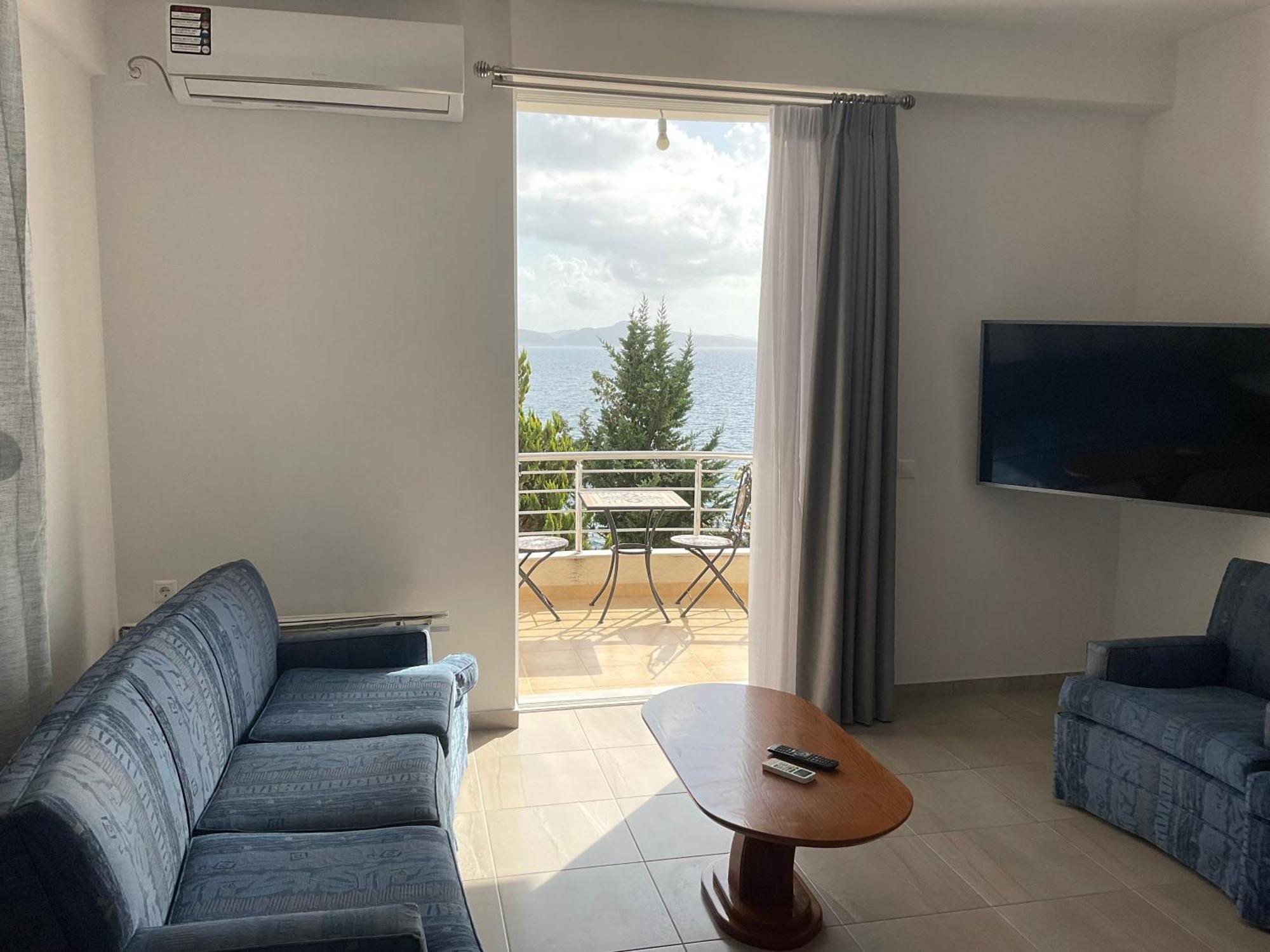 Mojito Beach Apartments With Free Parking Sarandë エクステリア 写真
