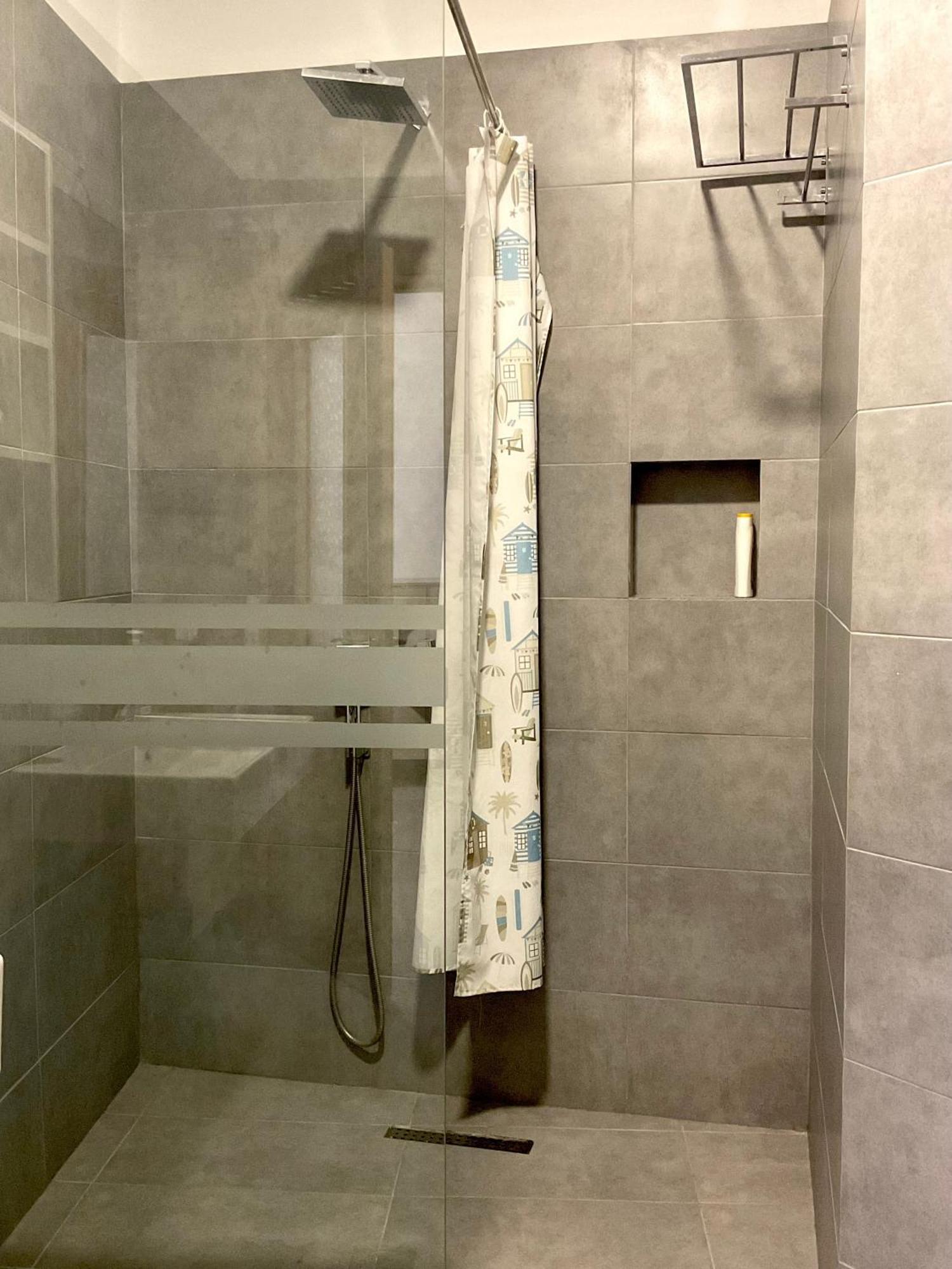 Mojito Beach Apartments With Free Parking Sarandë 部屋 写真