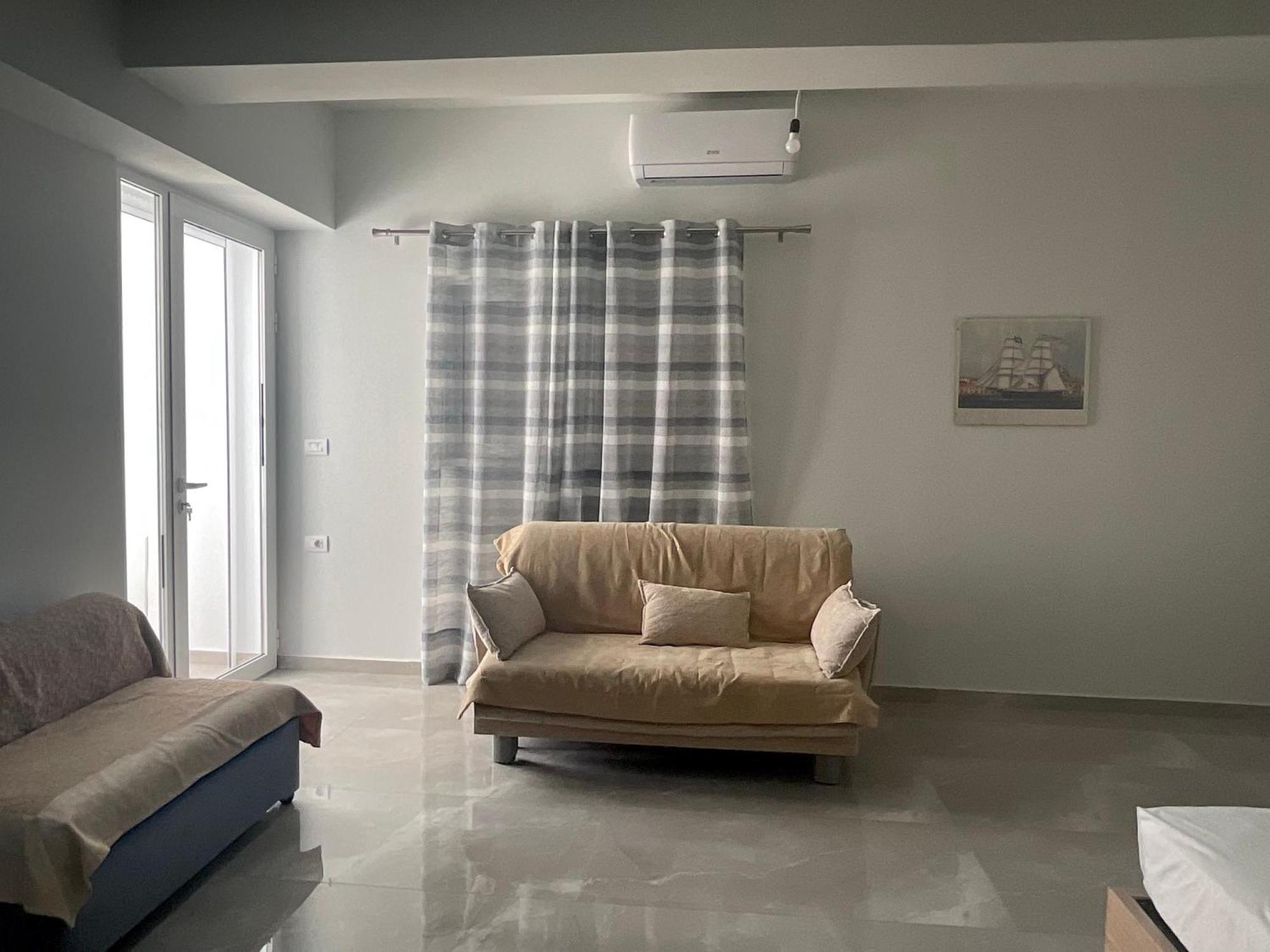 Mojito Beach Apartments With Free Parking Sarandë 部屋 写真