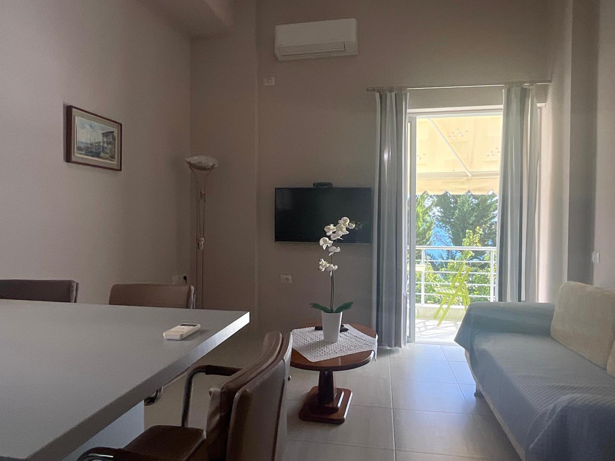 Mojito Beach Apartments With Free Parking Sarandë エクステリア 写真